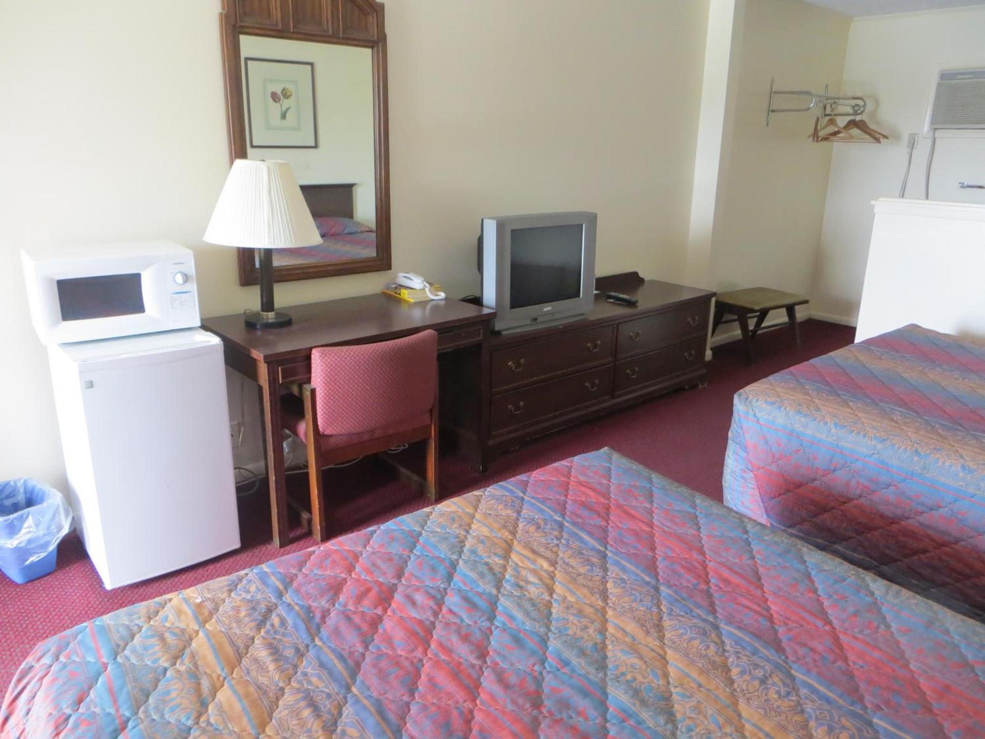 Traveler's Lodge photo 2