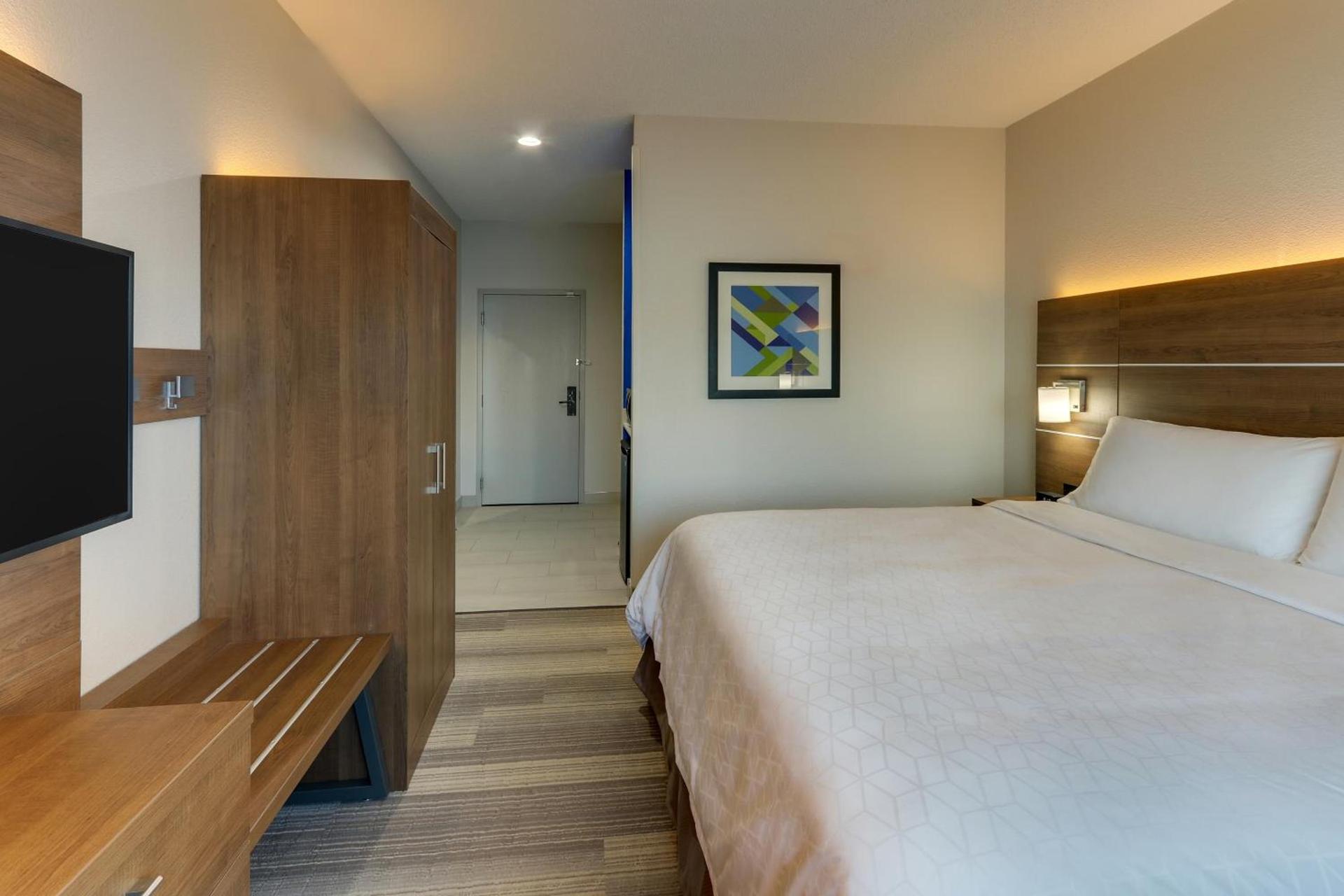 Holiday Inn Express - Cincinnati North - Monroe by IHG photo 6