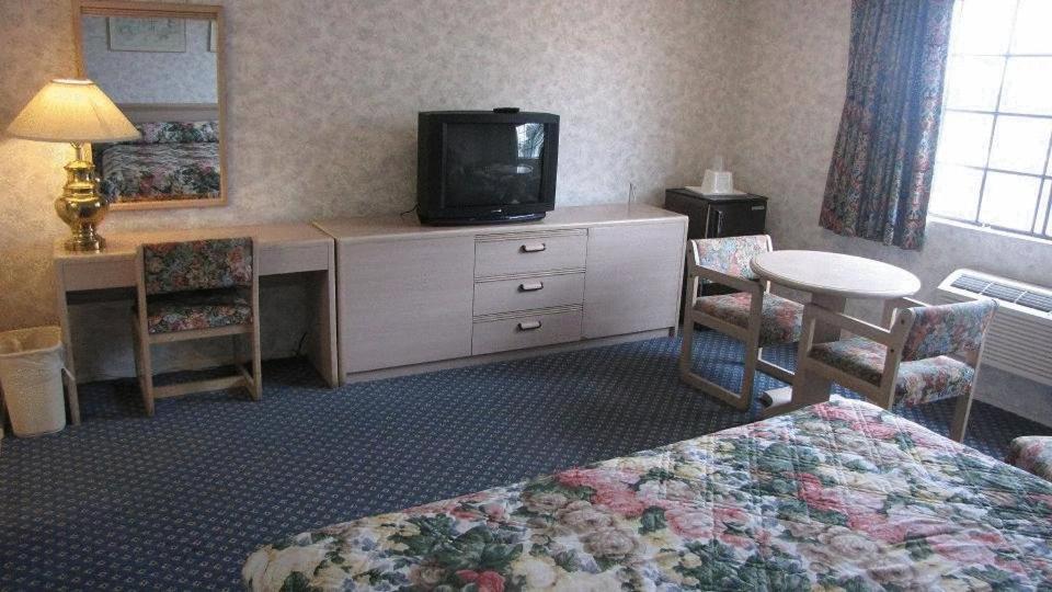 Nisei Inn photo 7