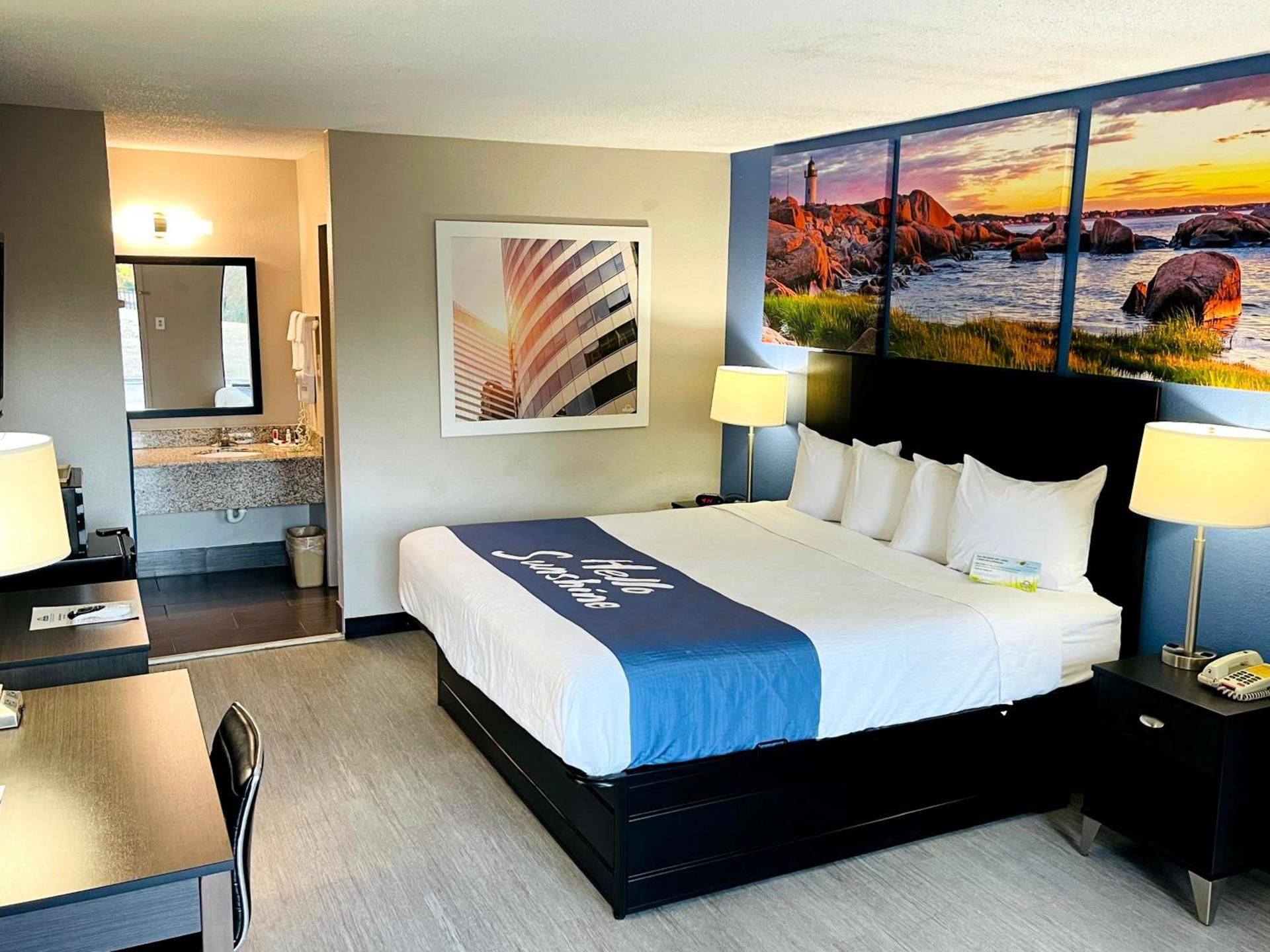 Days Inn by Wyndham Hernando photo 17