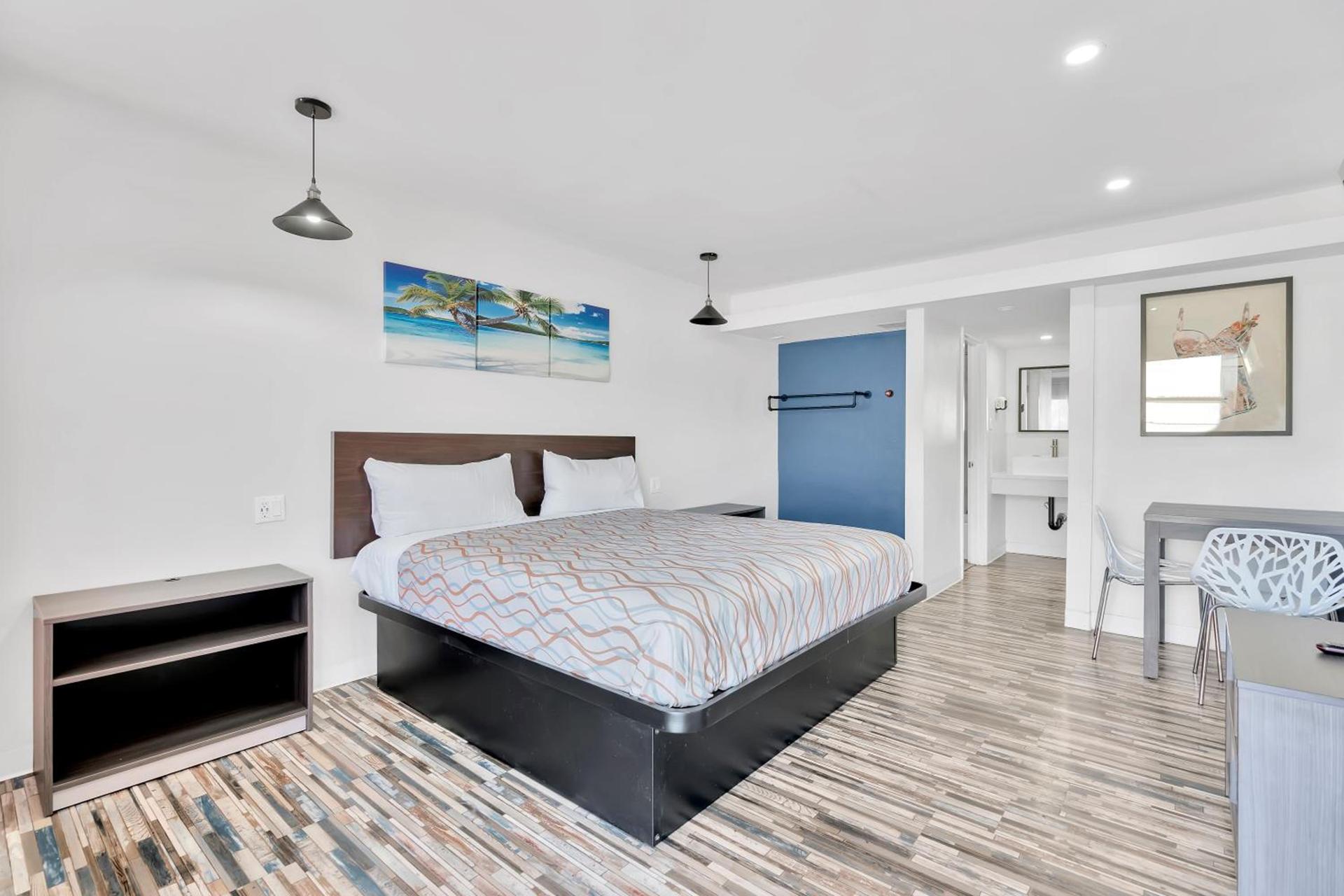 Tradewinds Motel photo 8