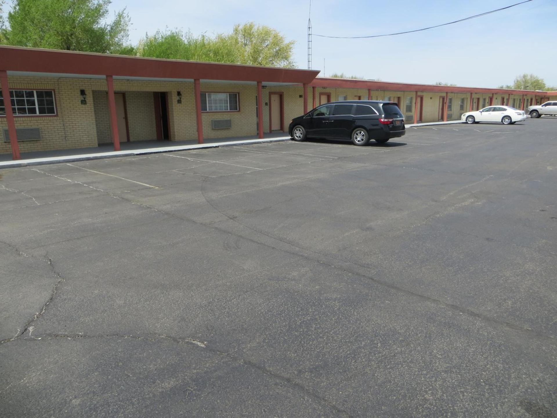 Economy Inn photo 3