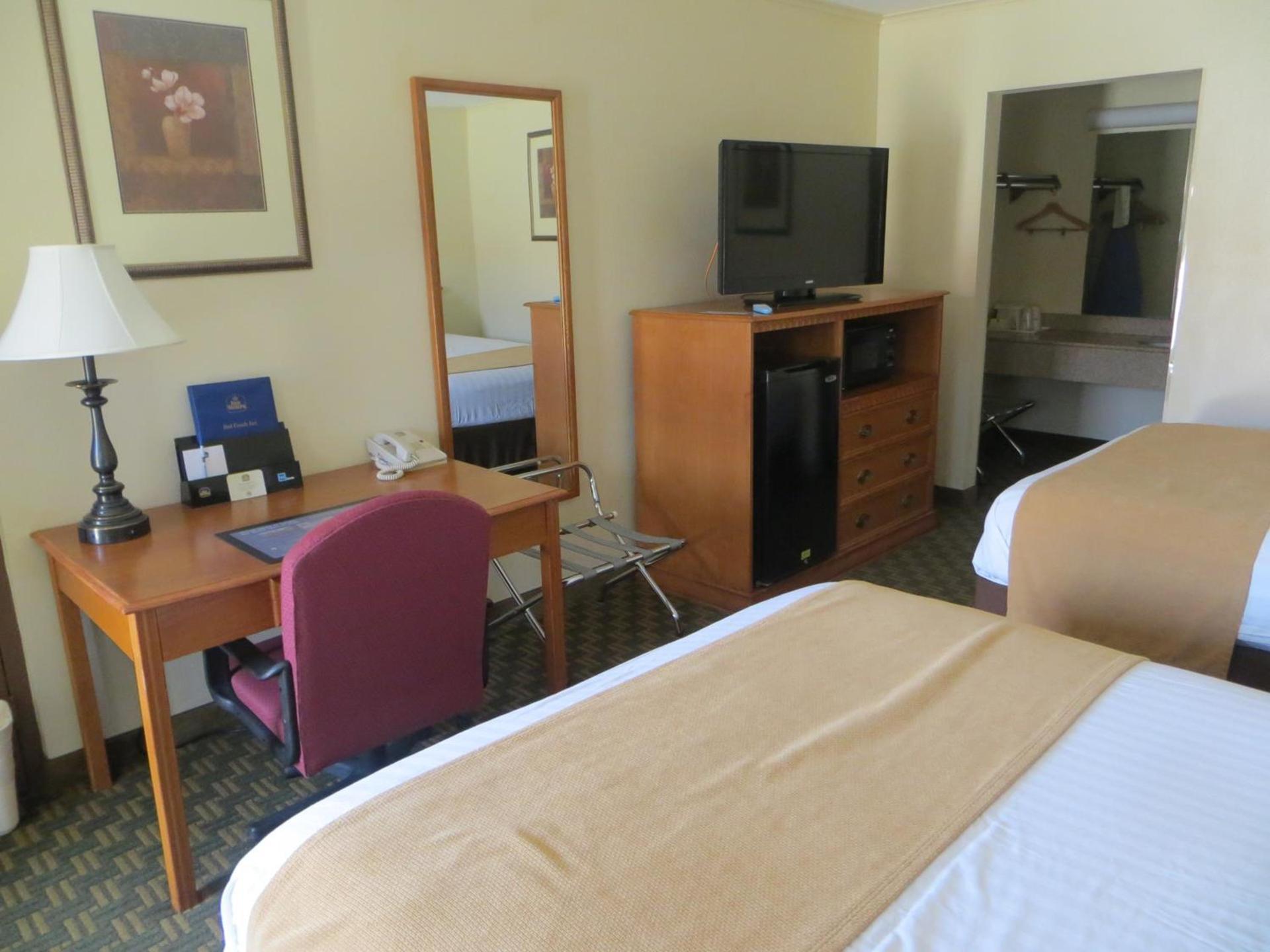 Red Coach Inn photo 6