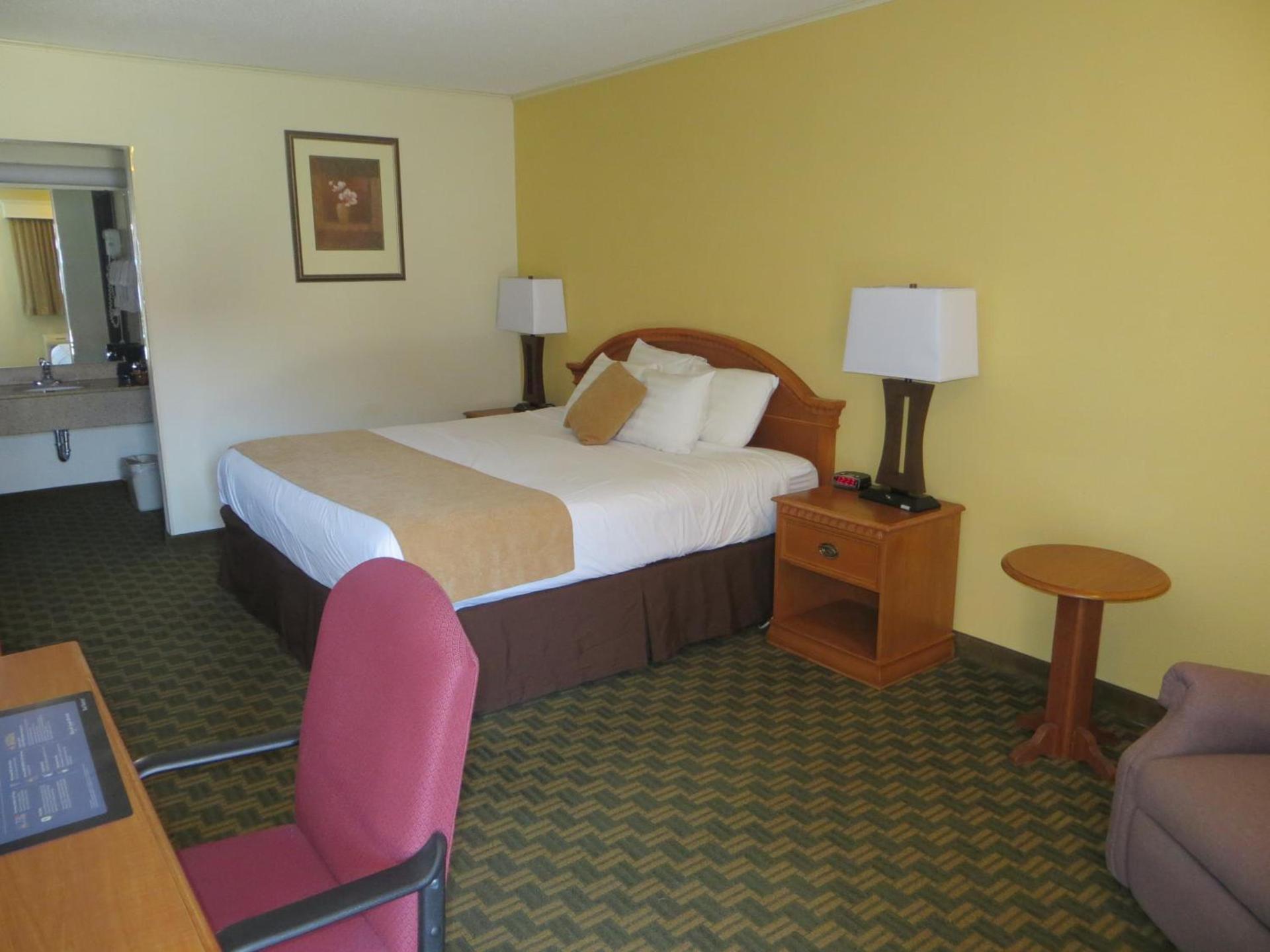 Red Coach Inn photo 7