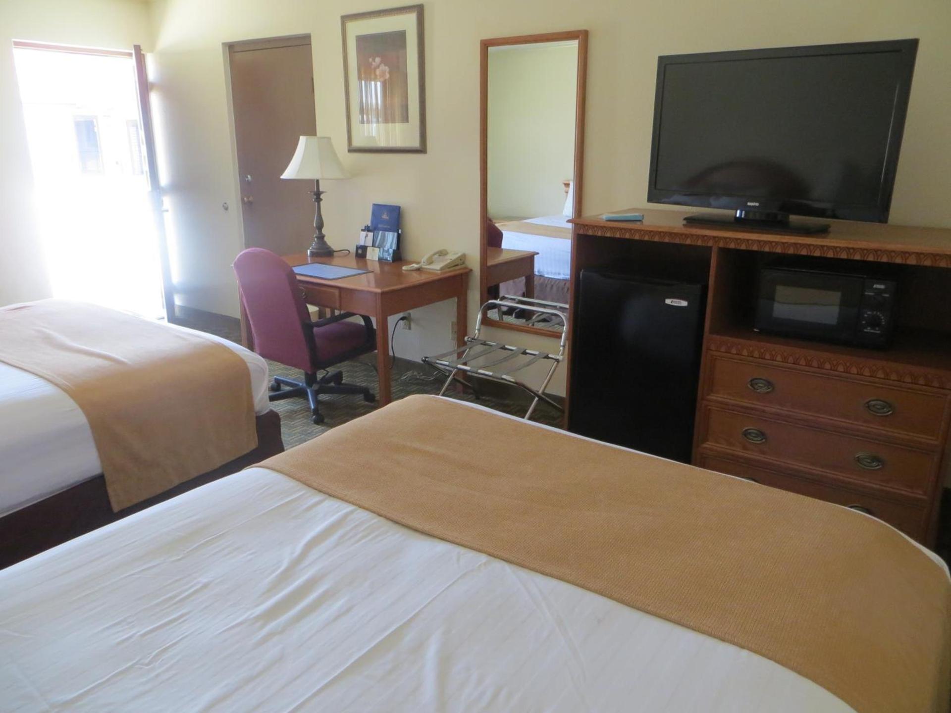 Red Coach Inn photo 16