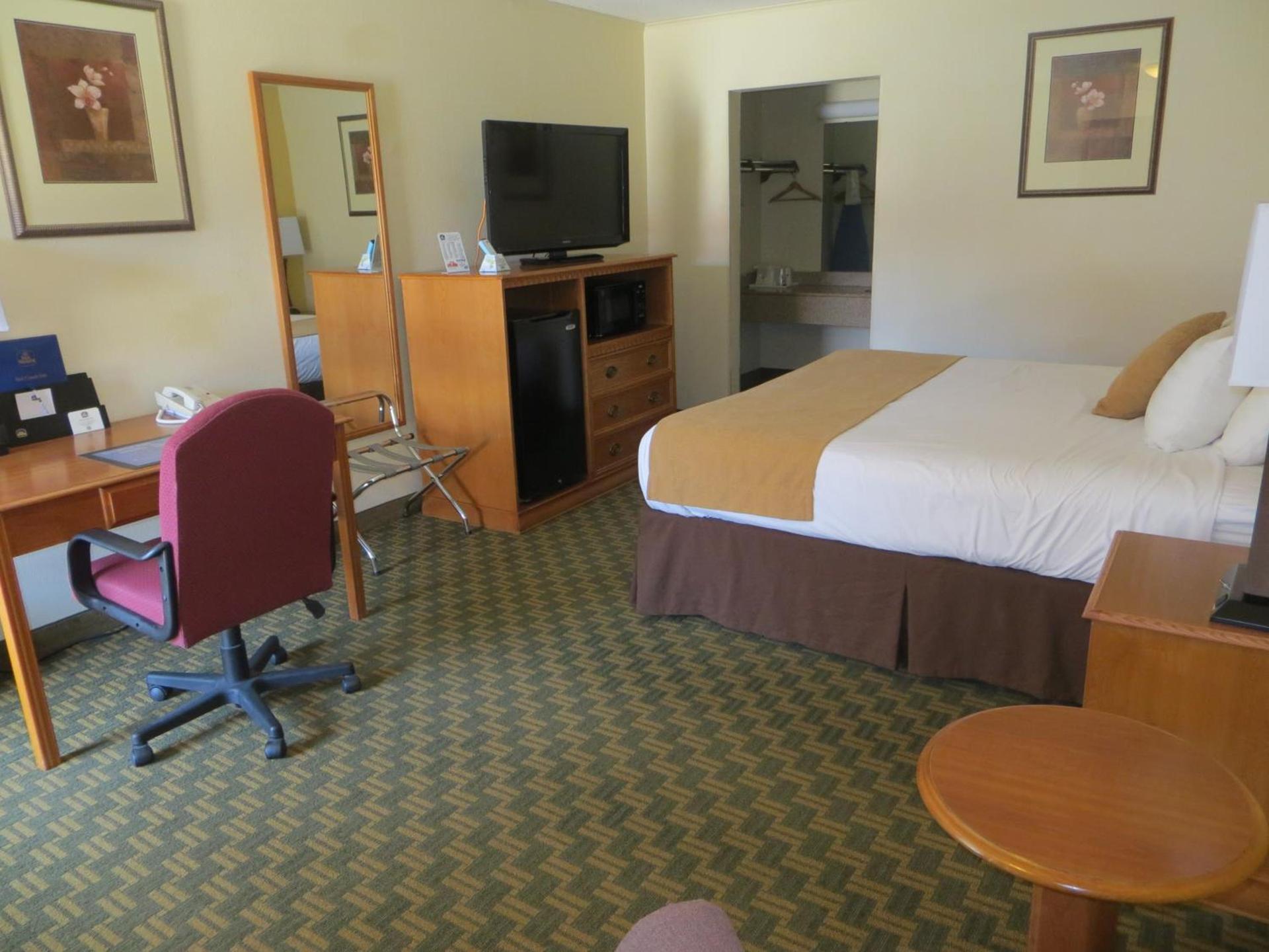 Red Coach Inn photo 15