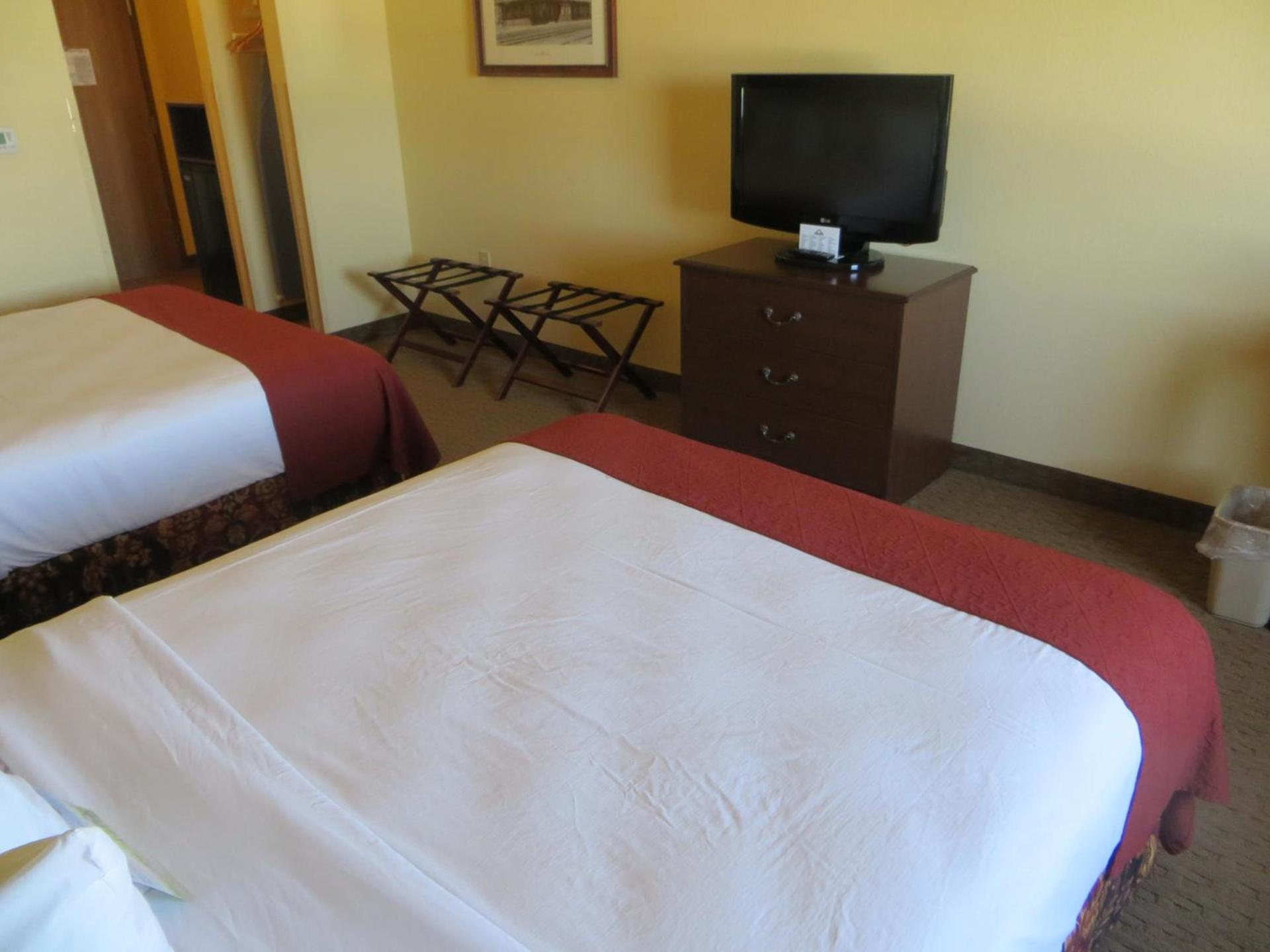 Days Inn by Wyndham Ellis photo 23