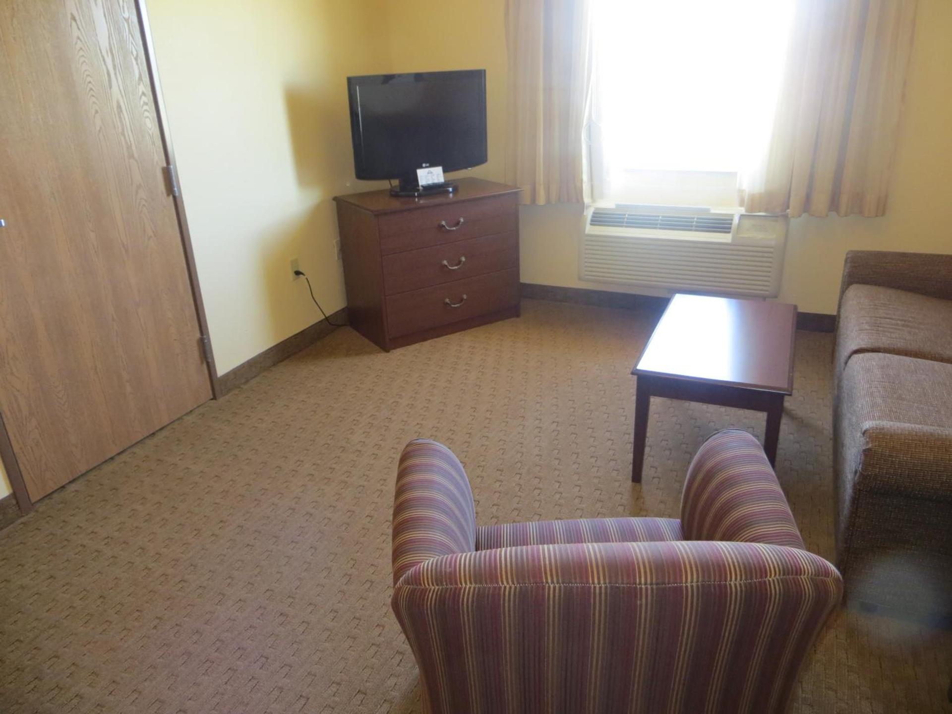 Days Inn by Wyndham Ellis photo 34