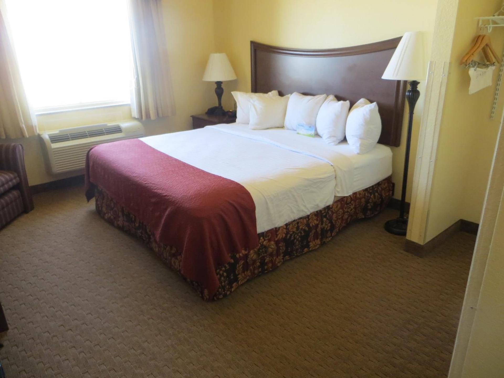 Days Inn by Wyndham Ellis photo 19