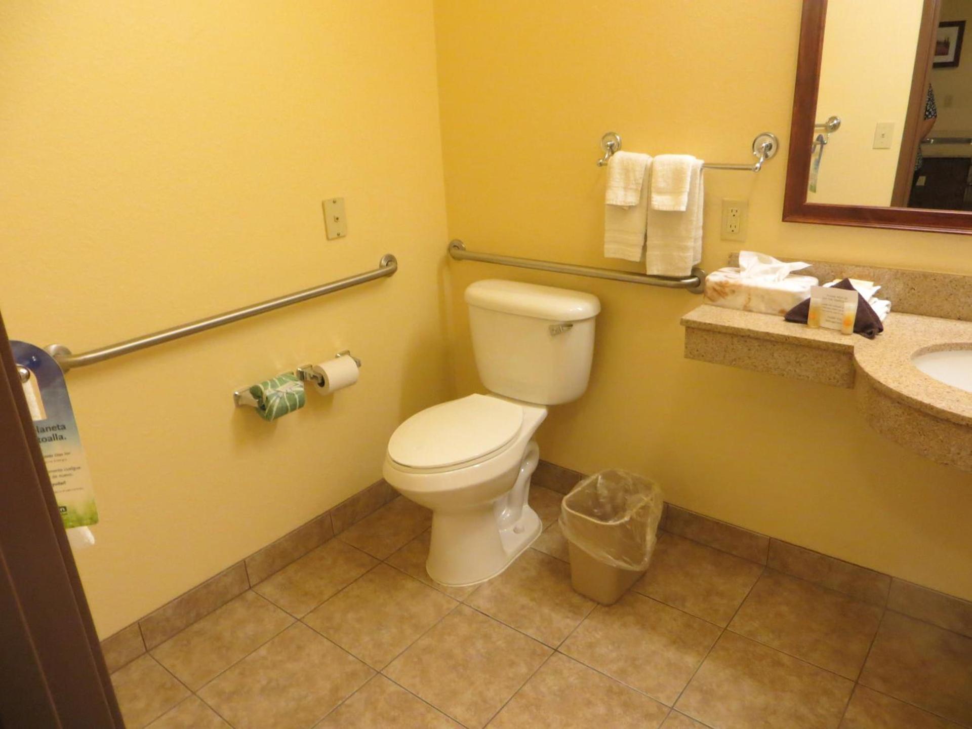 Days Inn by Wyndham Ellis photo 27
