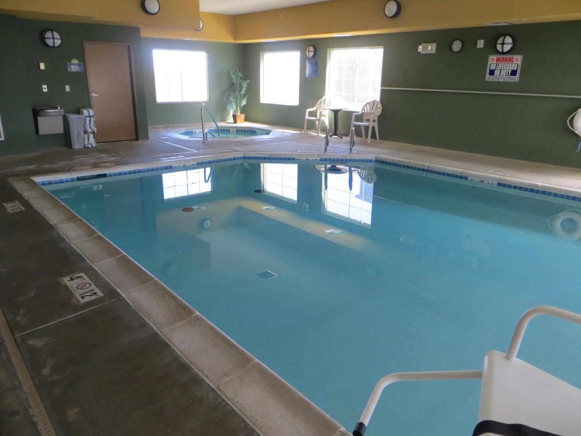 Days Inn by Wyndham Ellis photo 16
