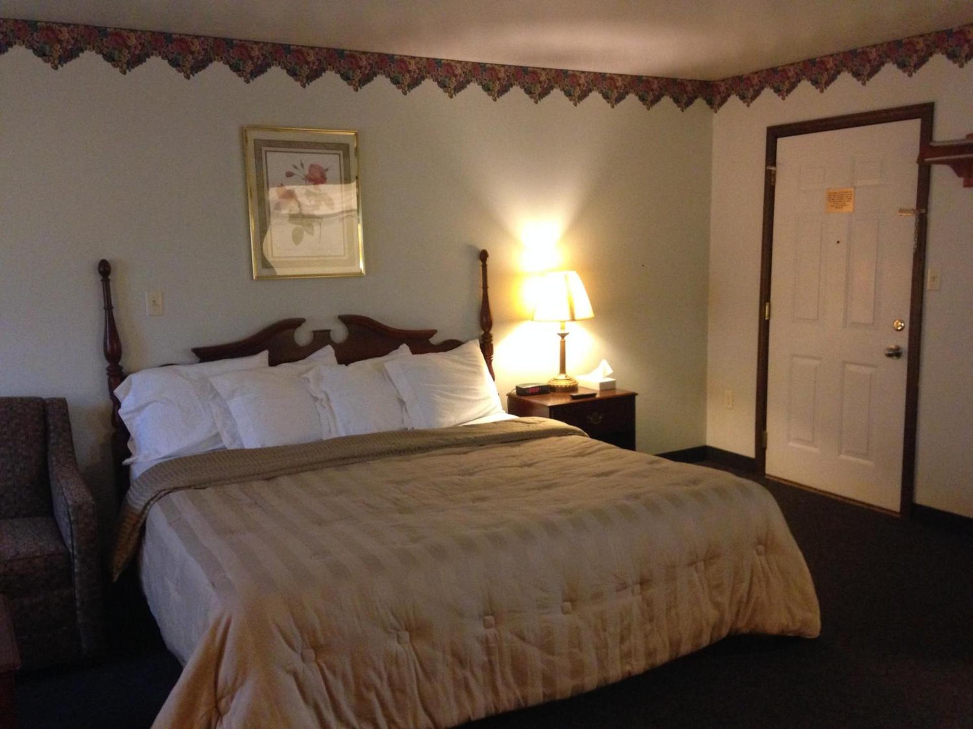 Fred's Inn Restaurant & Lodging photo 14
