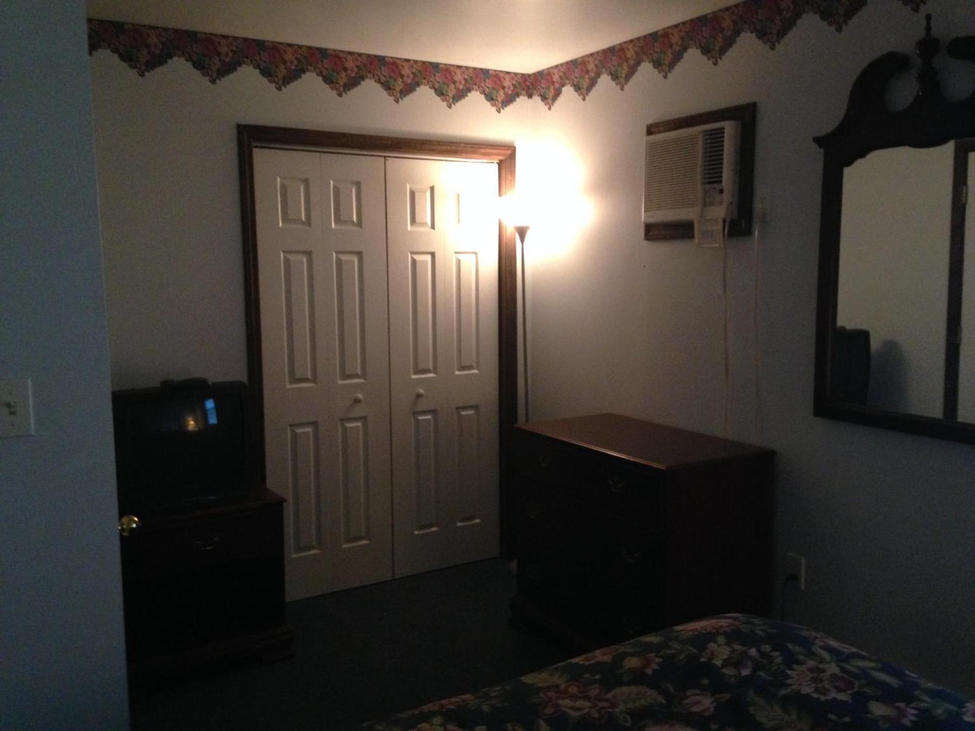Fred's Inn Restaurant & Lodging photo 11