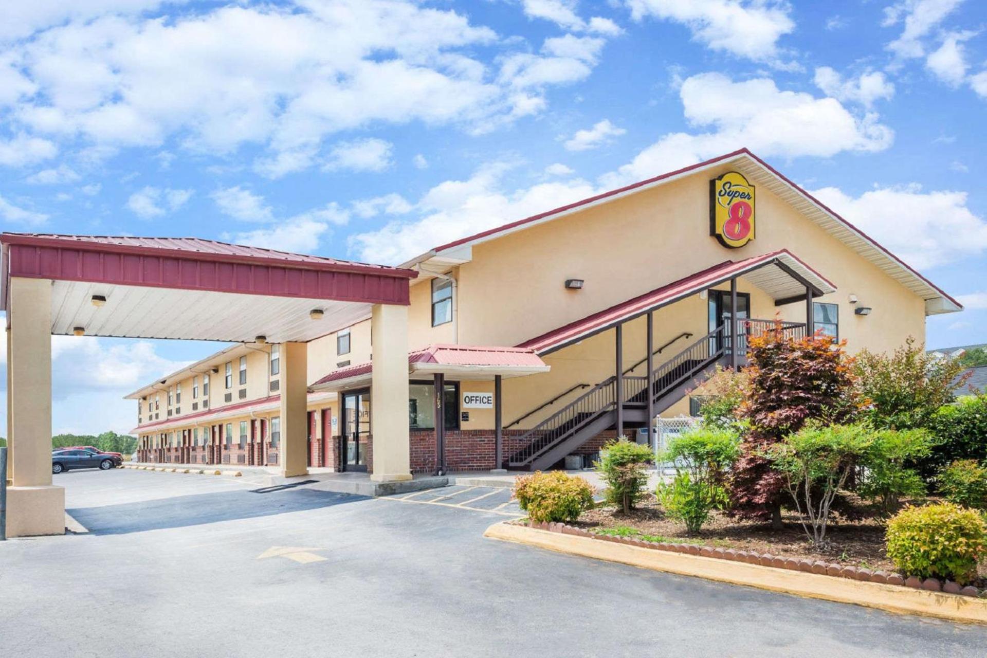 Super 8 by Wyndham Cleveland photo 47