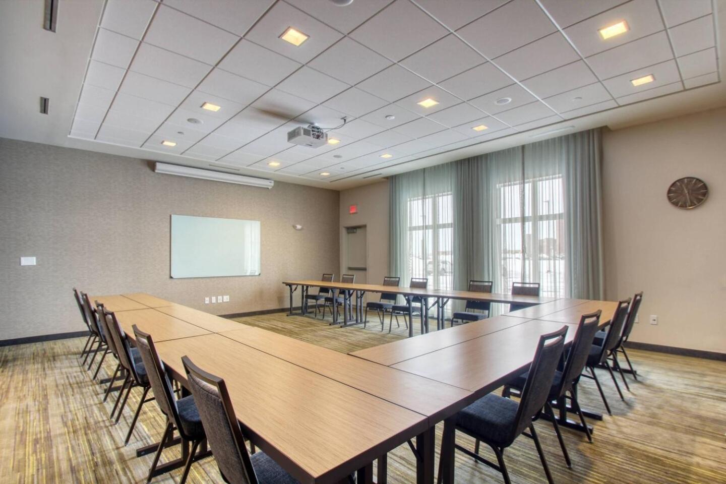Courtyard by Marriott Fargo photo 22