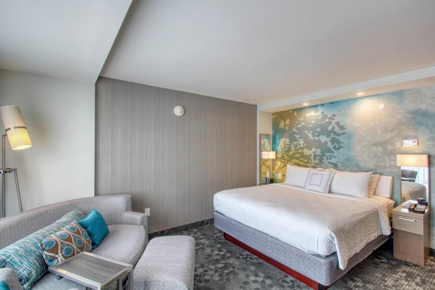 Courtyard by Marriott Fargo photo 7