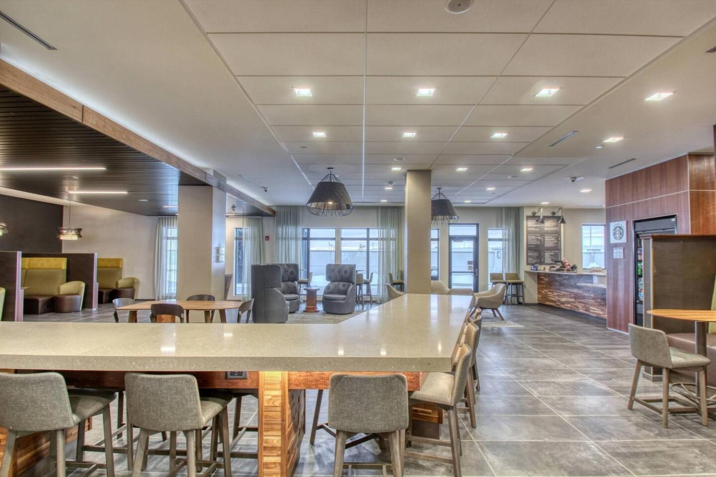 Courtyard by Marriott Fargo photo 17