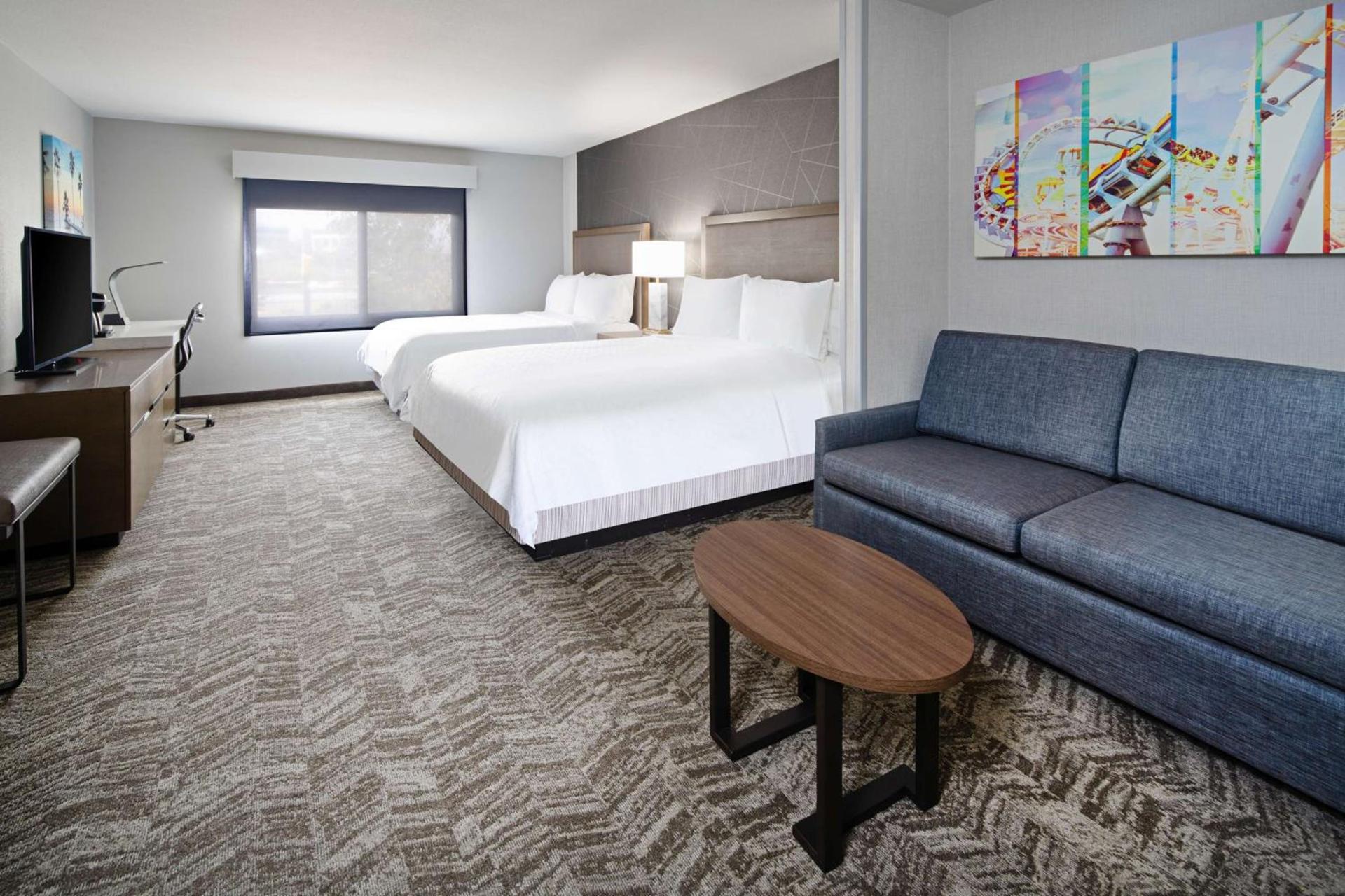 Best Western Valencia/Six Flags Inn & Suites photo 4