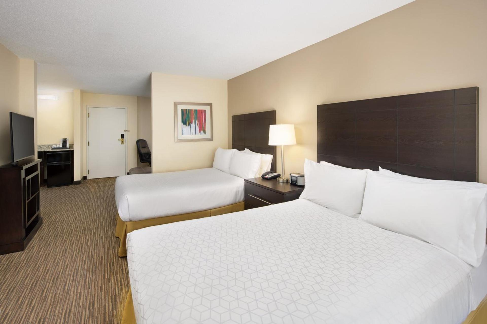 Holiday Inn Express & Suites Alpharetta by IHG photo 52