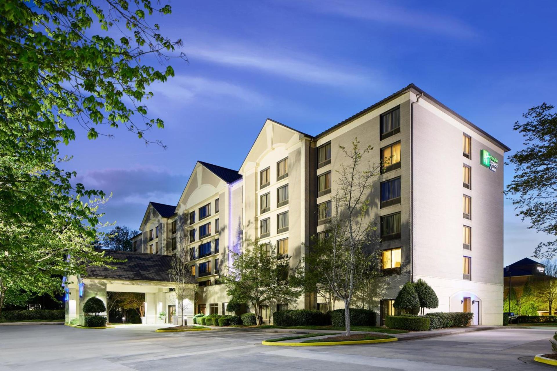 Holiday Inn Express & Suites Alpharetta by IHG photo 1