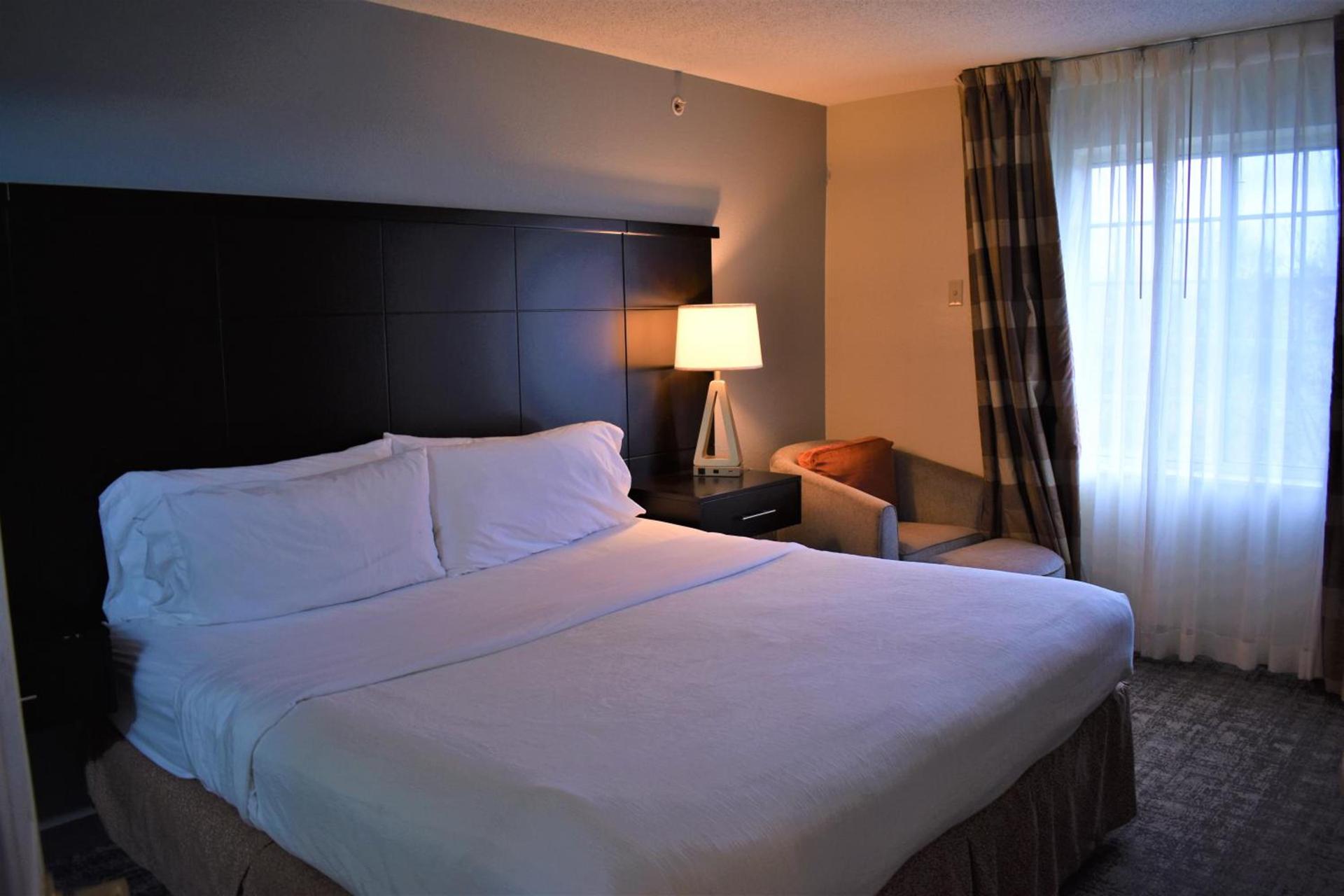 Staybridge Suites Cranbury - South Brunswick by IHG photo 9