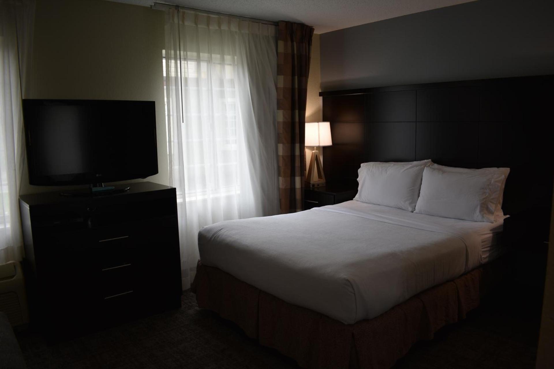 Staybridge Suites Cranbury - South Brunswick by IHG photo 16