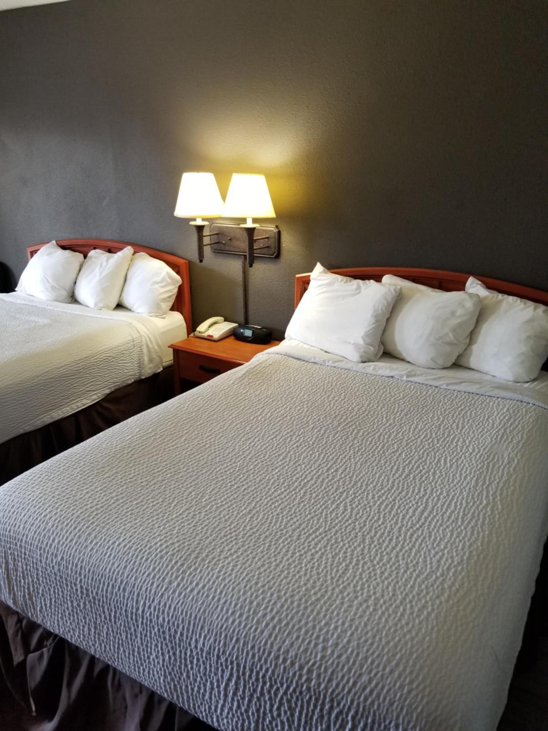 Days Inn by Wyndham Wilson photo 16