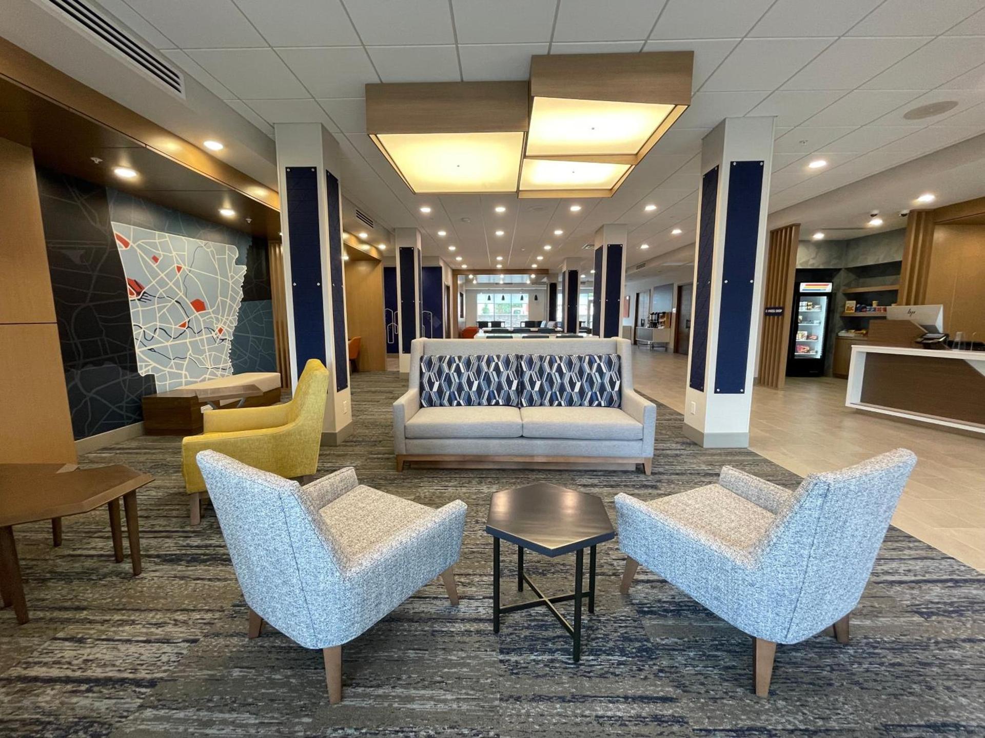 Holiday Inn Express & Suites - Ft. Smith - Airport by IHG photo 29