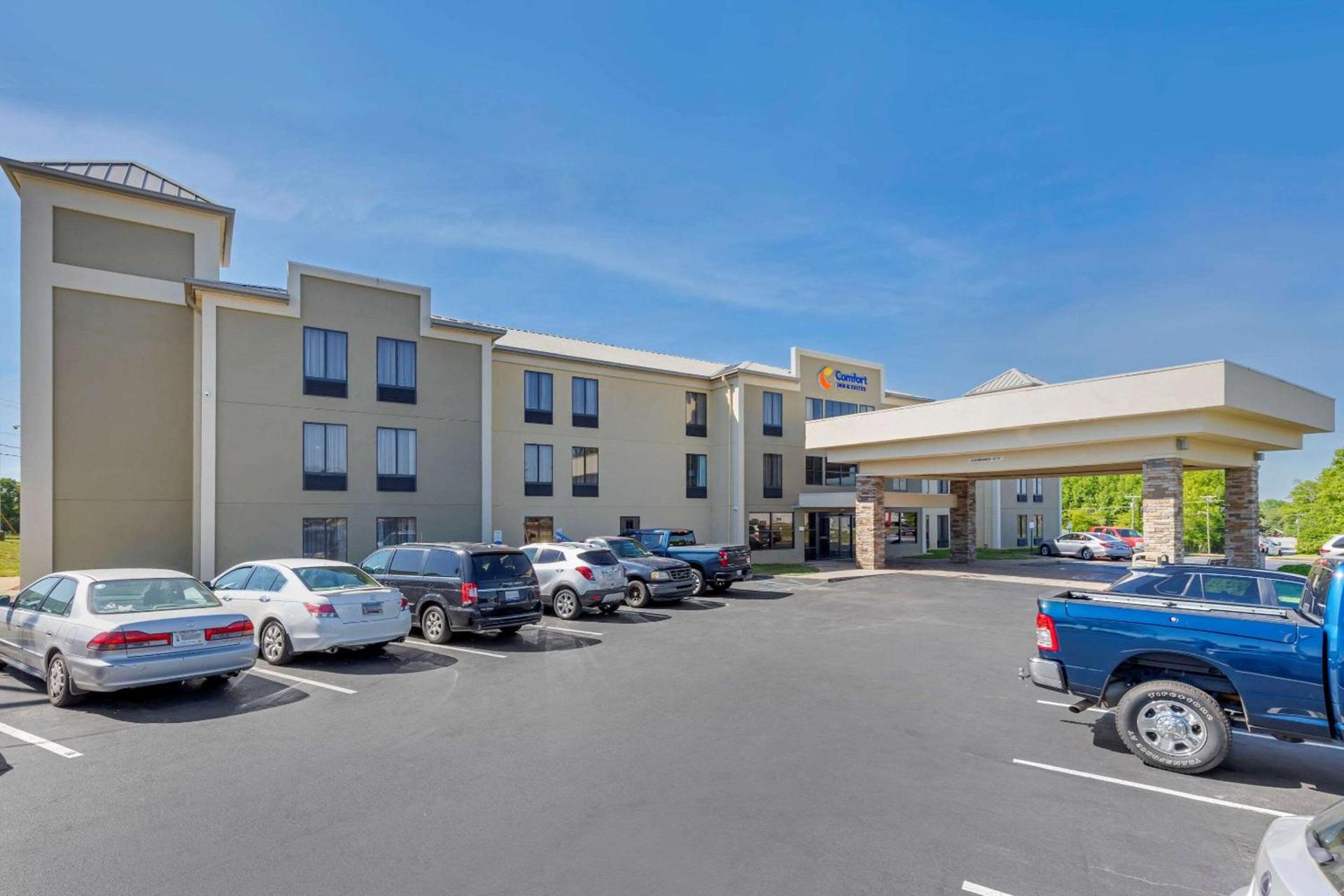 Comfort Inn & Suites Greer - Greenville — hotel in Greer