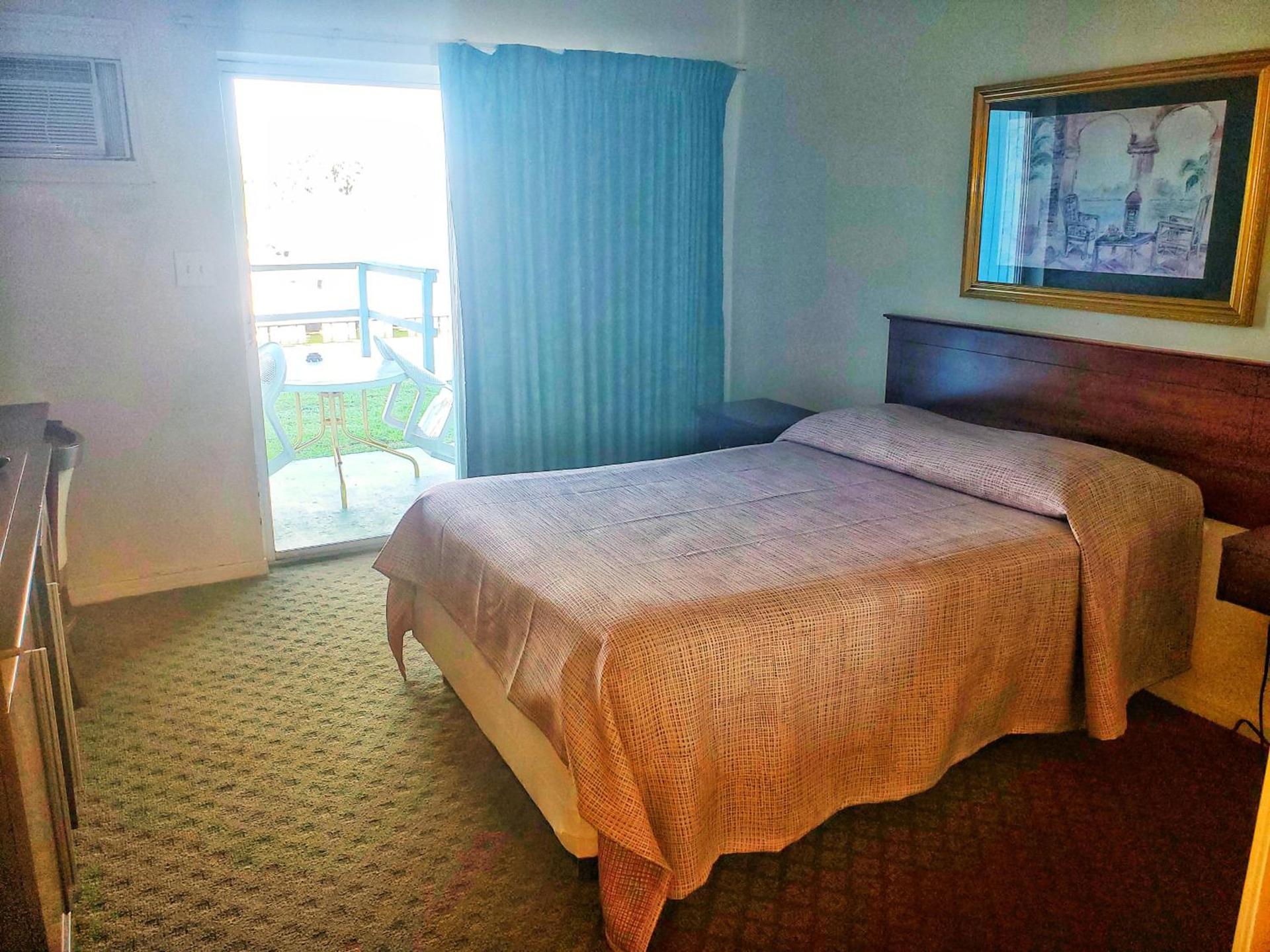 The Port Hotel and Marina photo 8