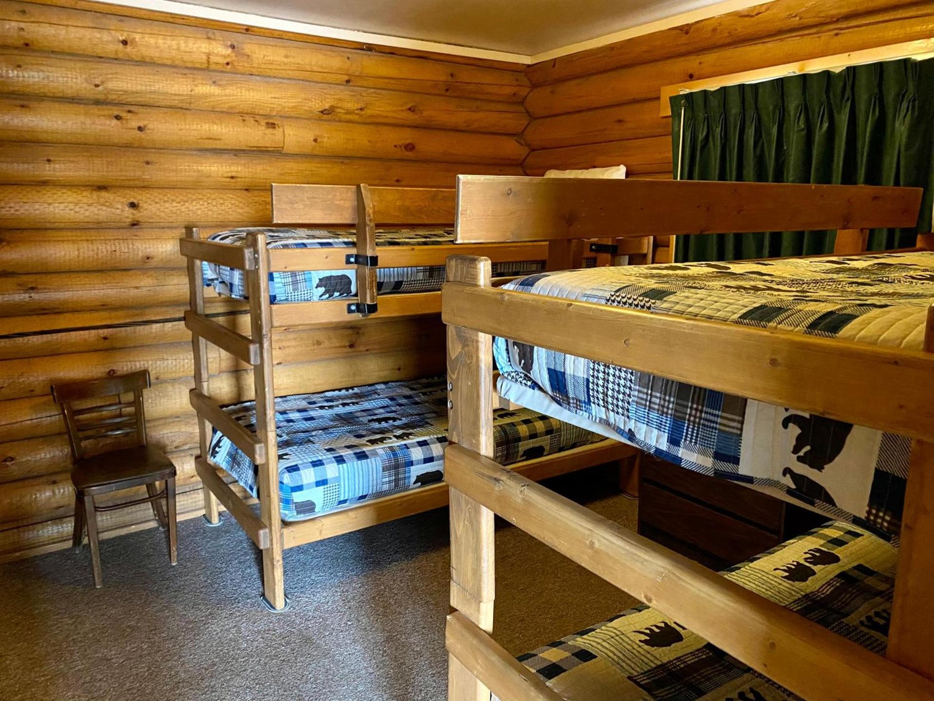 Green Creek Inn and RV Park photo 29