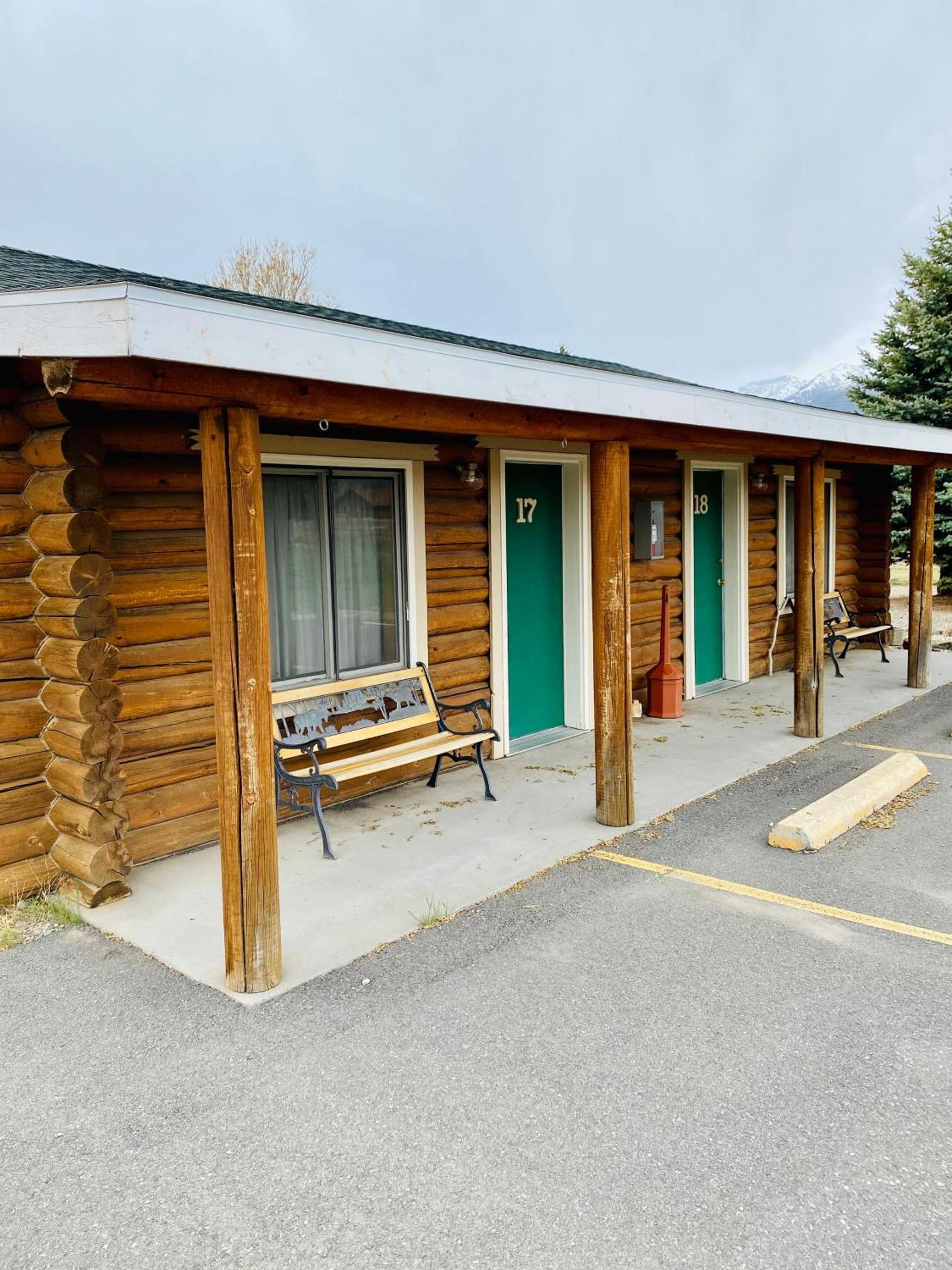 Green Creek Inn and RV Park photo 10