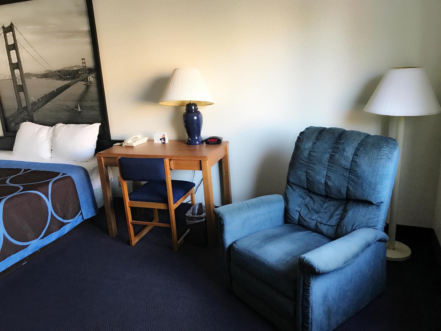 Best Inn photo 14
