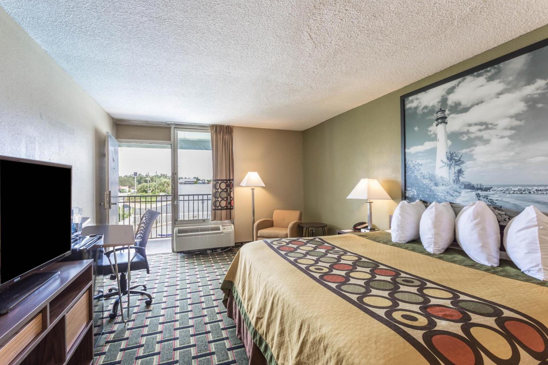 Super 8 by Wyndham Ocala I-75 photo 47