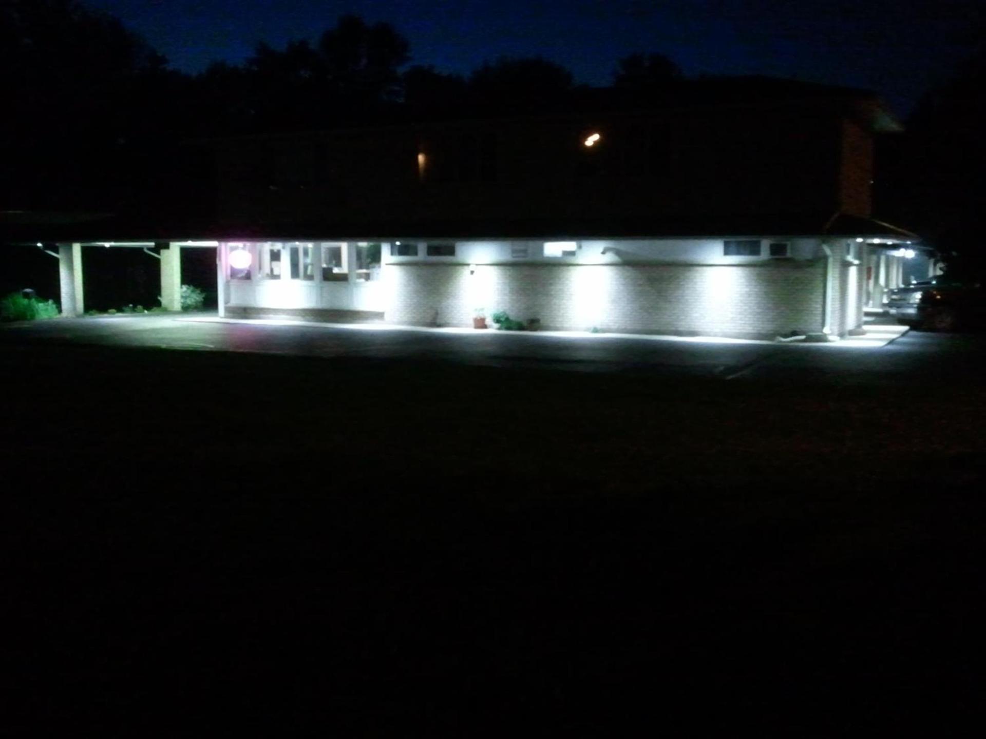 Budget Inn Fairport photo 14