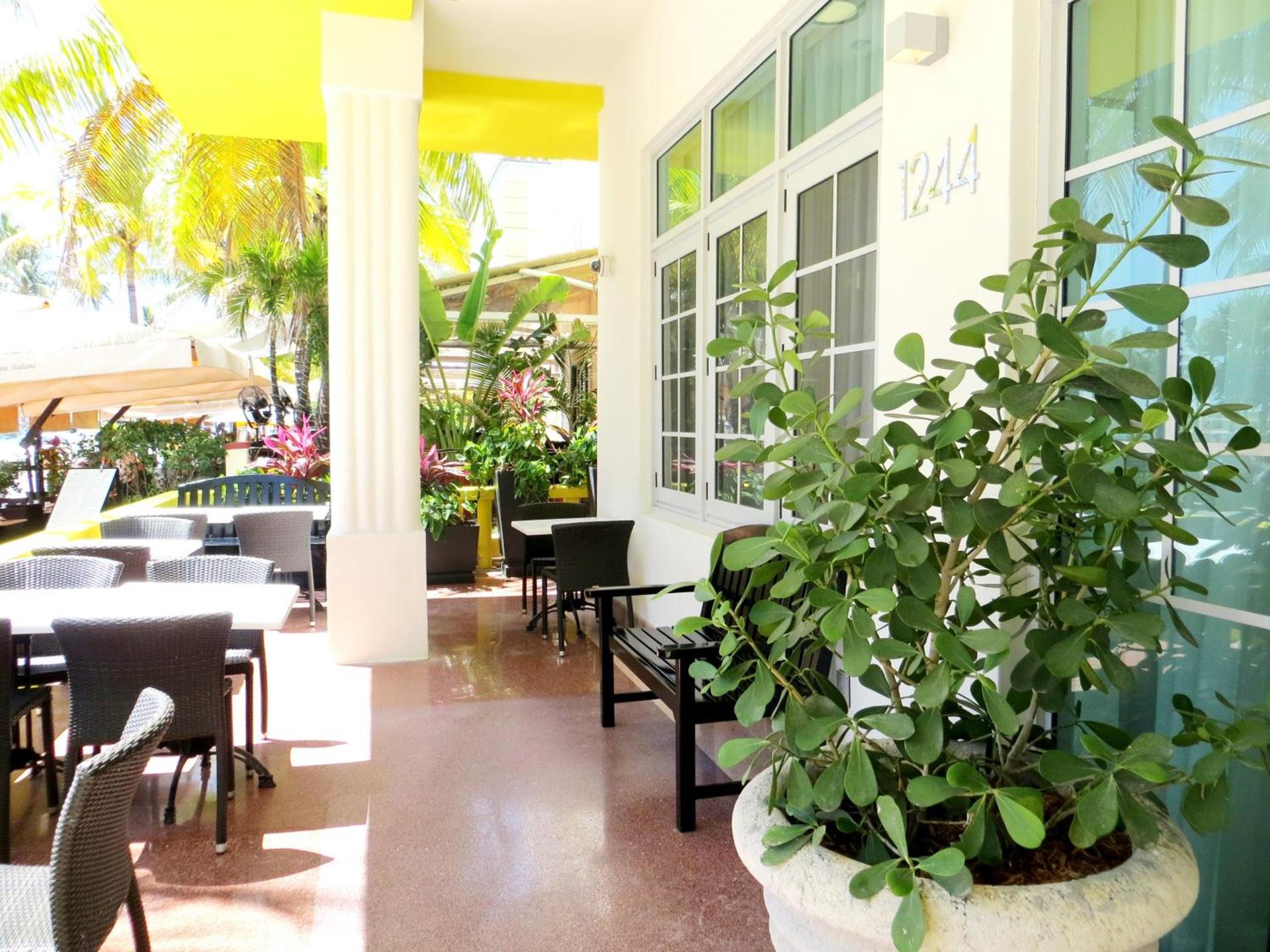 Leslie Hotel Ocean Drive photo 19