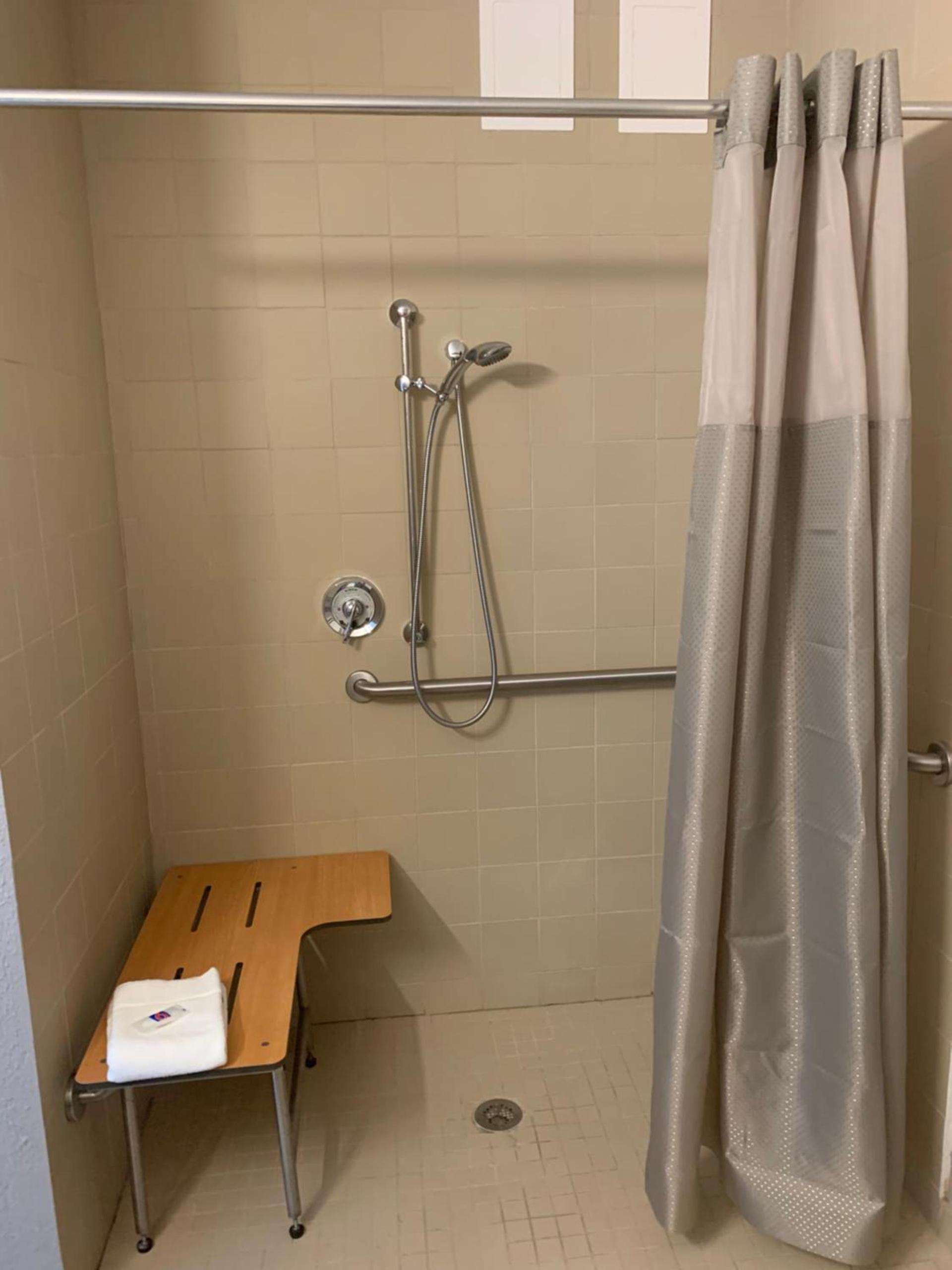 Motel 6-Fort Wayne, IN photo 57