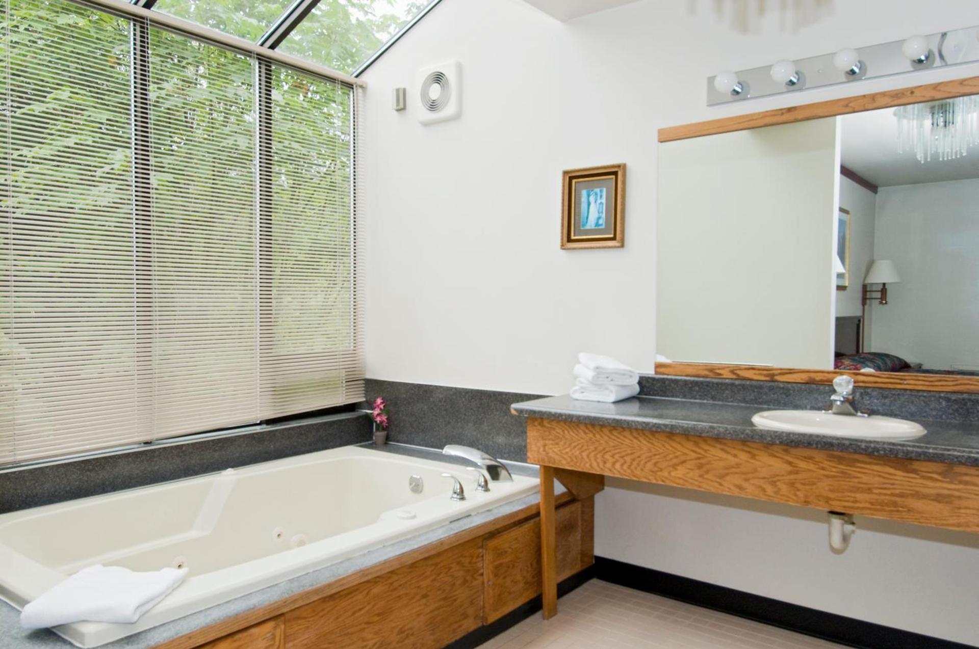 Sequim Bay Lodge photo 23