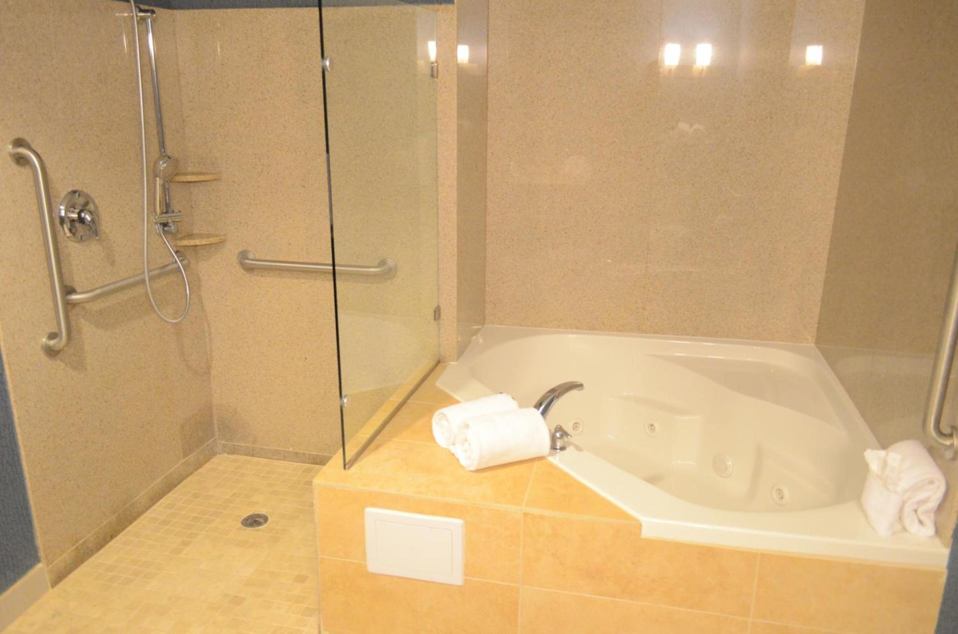 Holiday Inn Houston East-Channelview by IHG photo 15