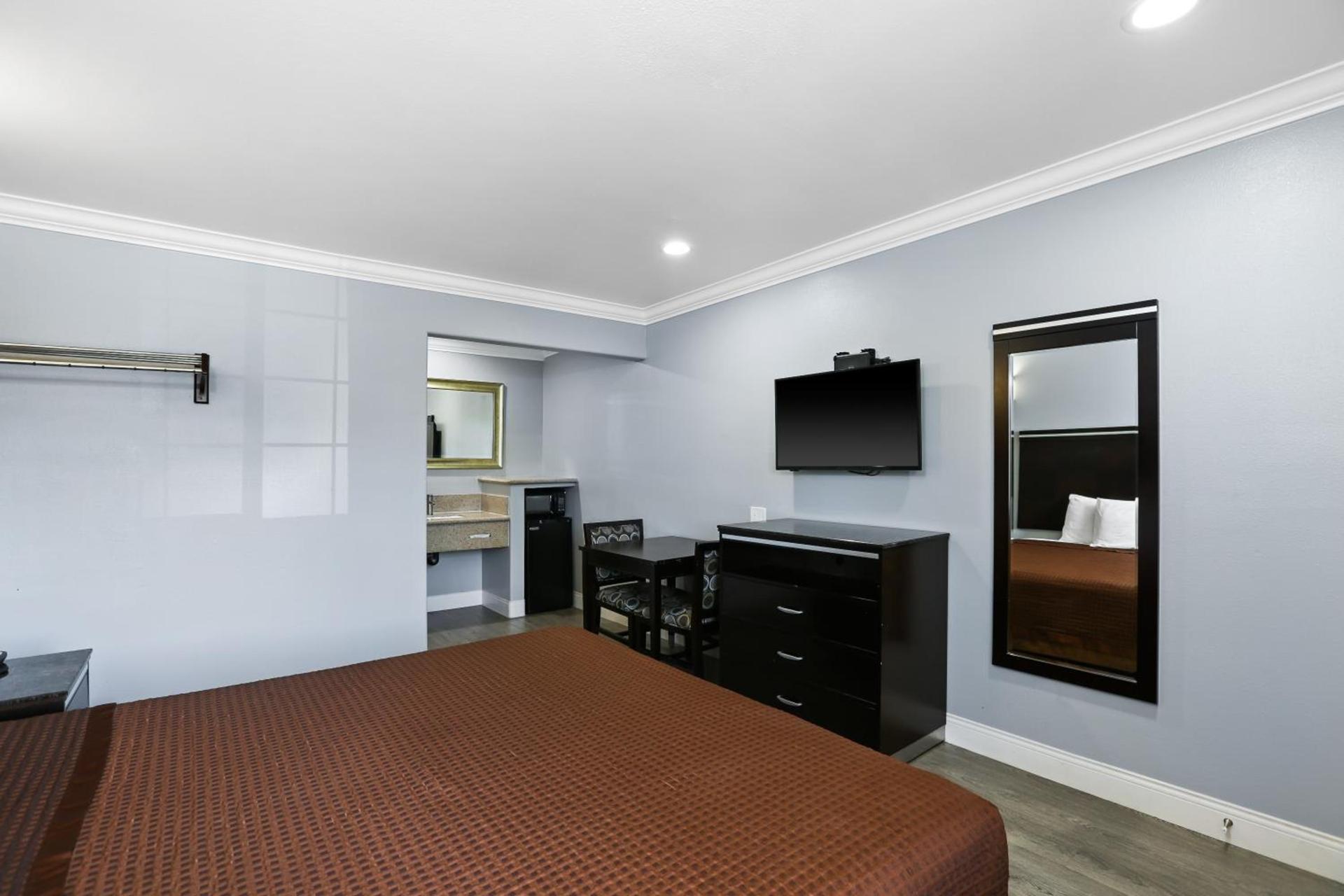 3rd Avenue Inn photo 28