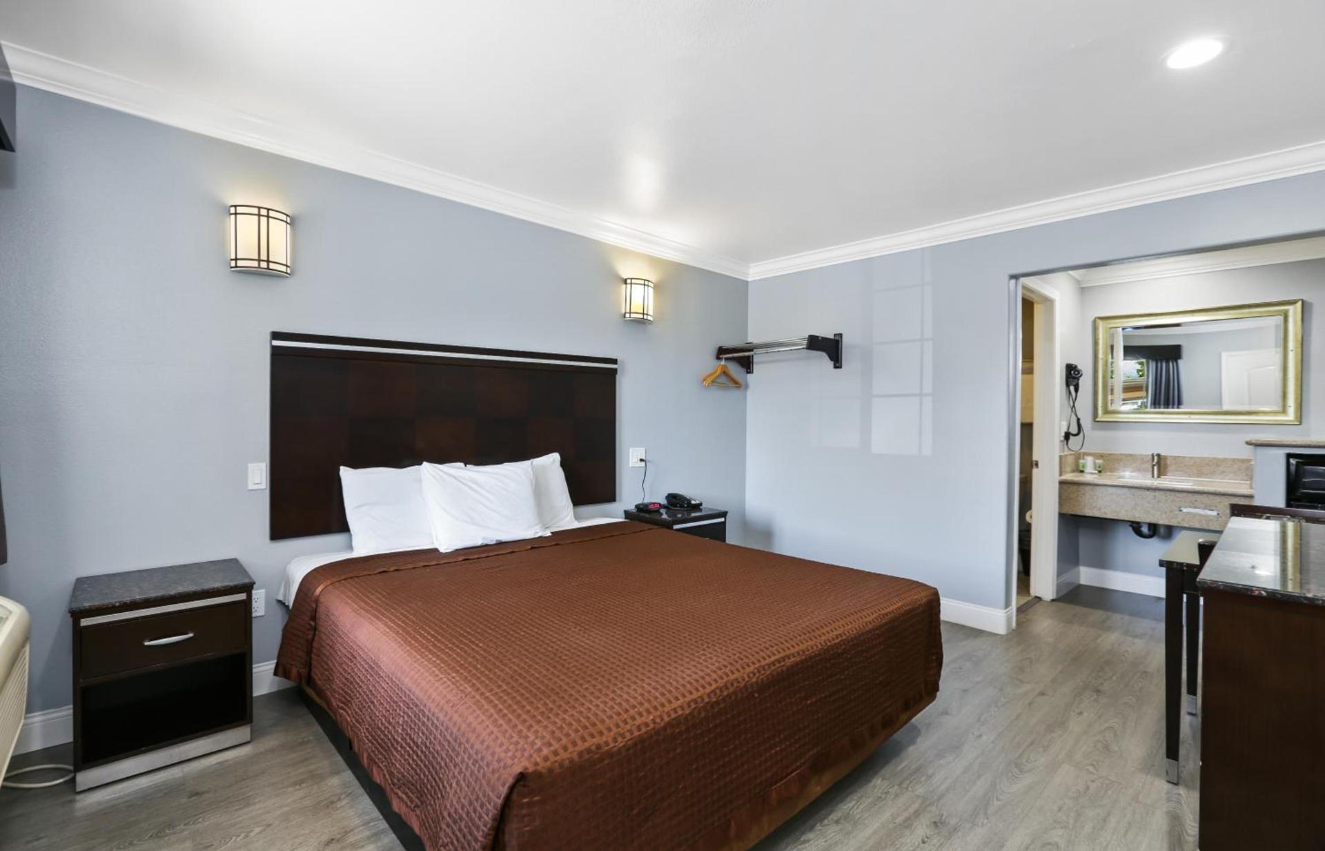 3rd Avenue Inn photo 22