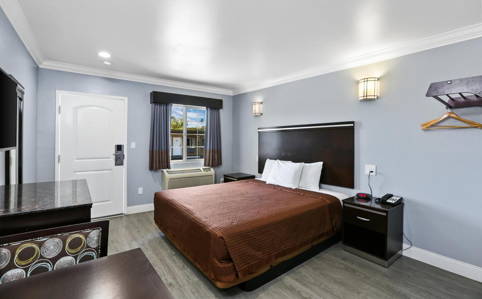 3rd Avenue Inn photo 29