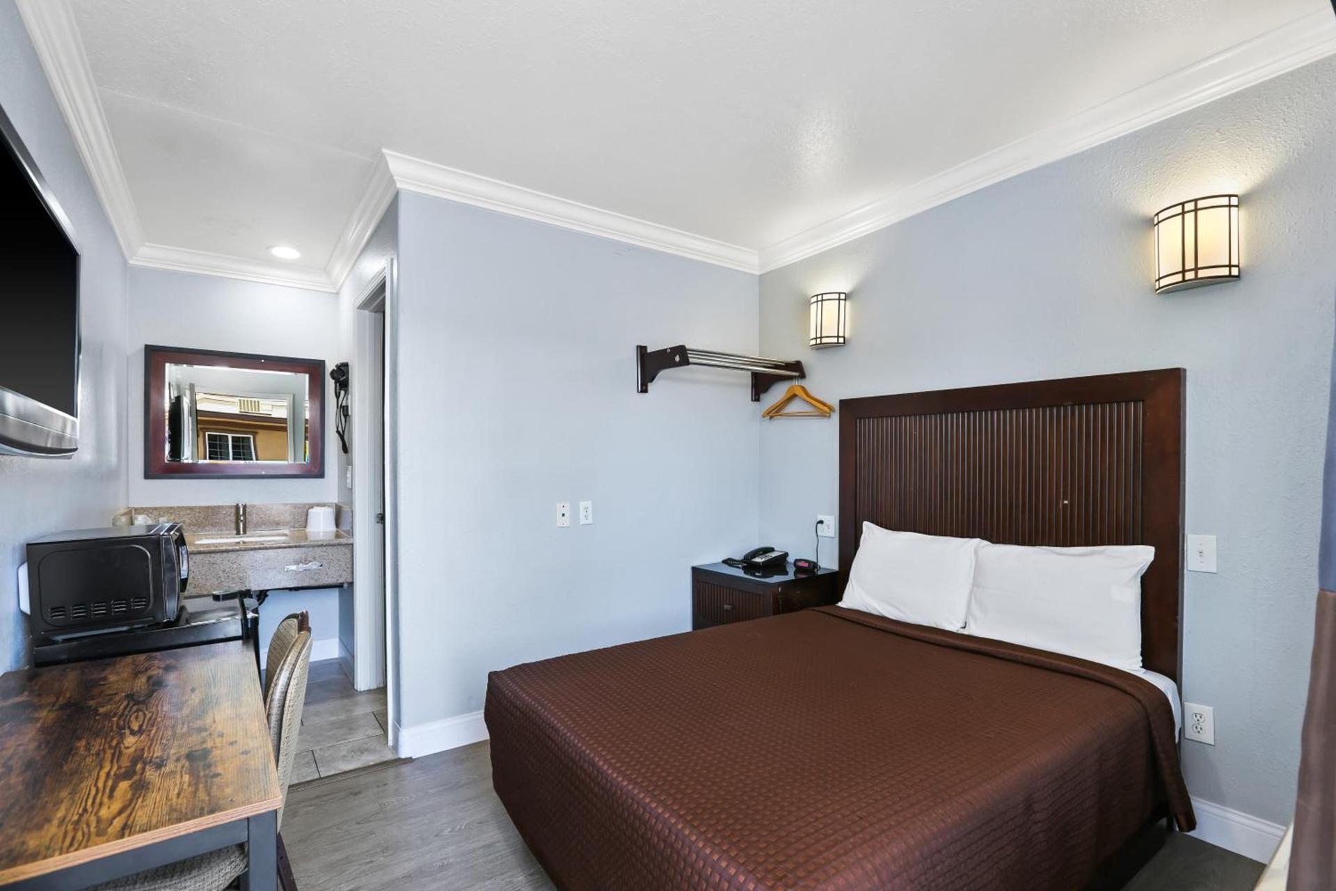 3rd Avenue Inn photo 3