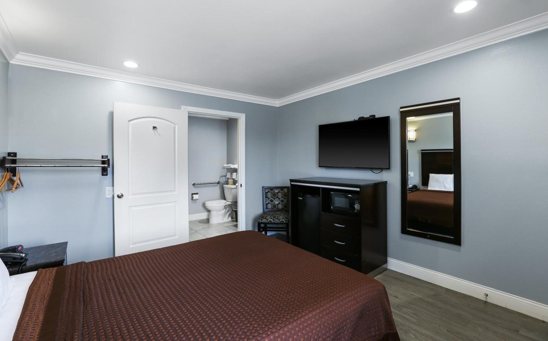 3rd Avenue Inn photo 14