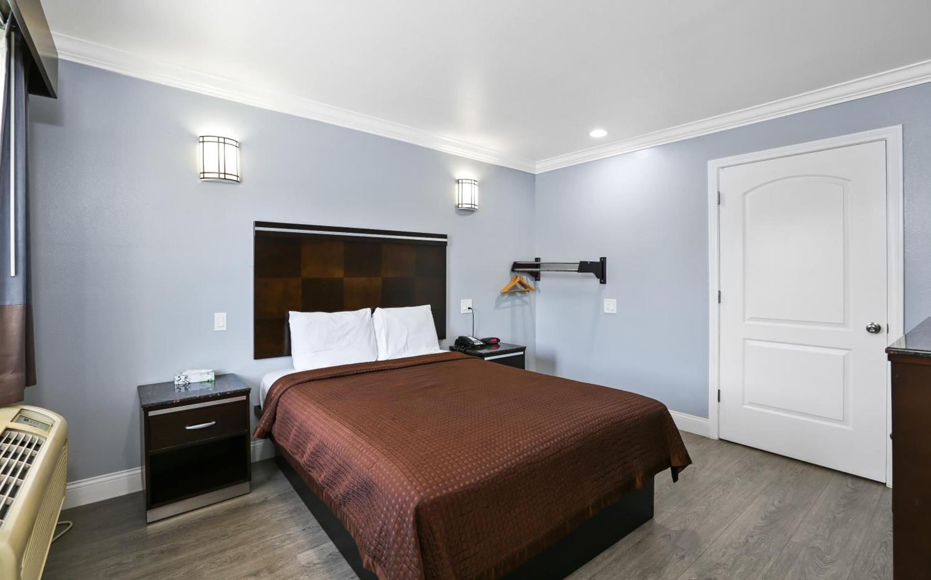 3rd Avenue Inn photo 7