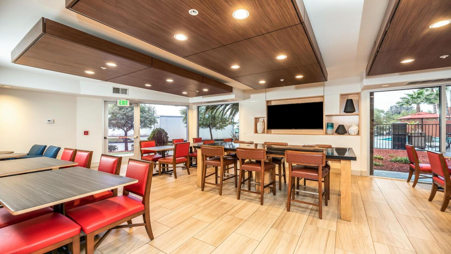 Holiday Inn Express Fremont - Milpitas Central by IHG photo 21