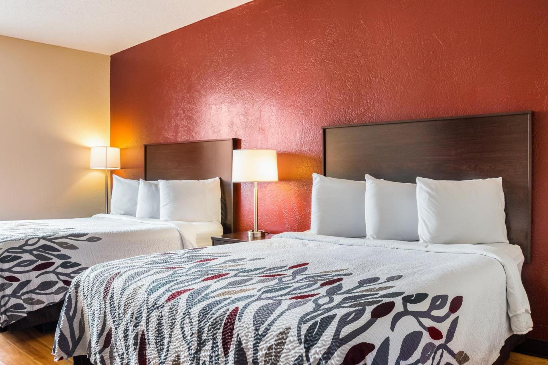 Red Roof Inn Dumas photo 26