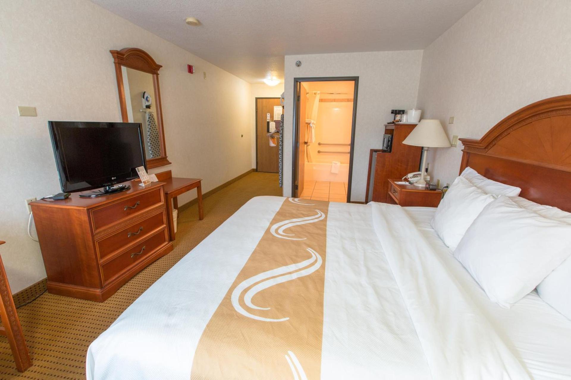 Quality Inn & Suites University photo 51