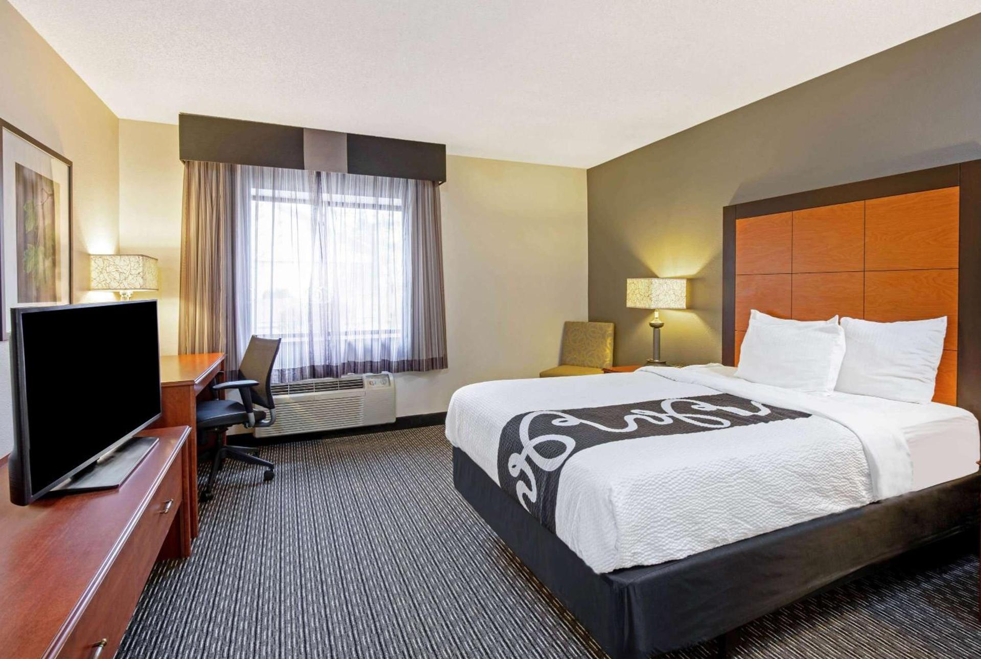 La Quinta by Wyndham Harrisburg Airport Hershey photo 23