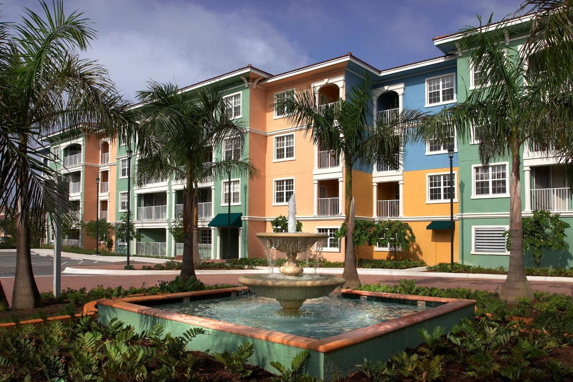Mizner Place at Weston Town Center, Fort Lauderdale — hotel in Weston